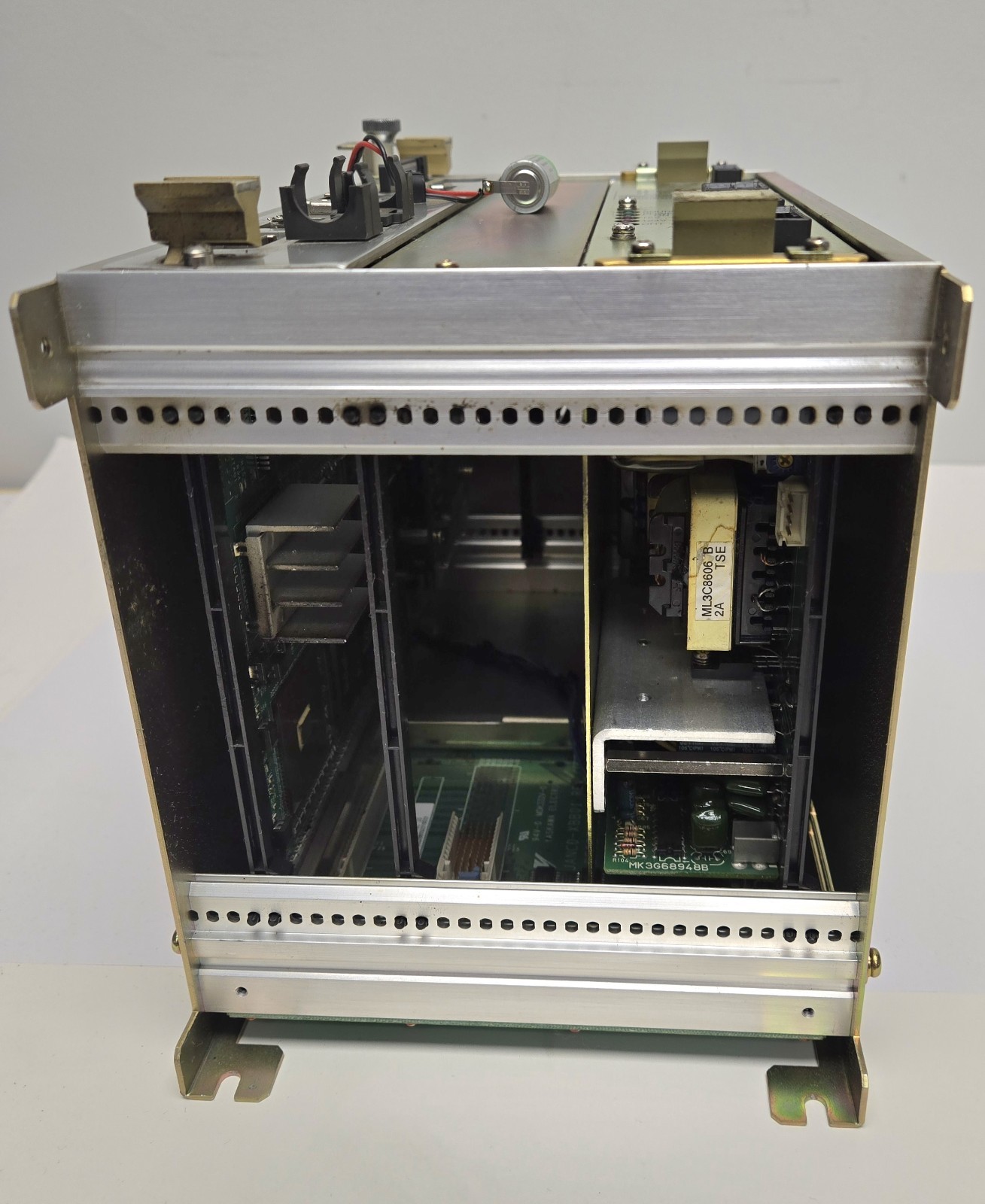 YASKAWA JZNC-XRK01D-1 ROBOT CONTROLLER. WITH YASNAC CN05 POWER SUPPLY.