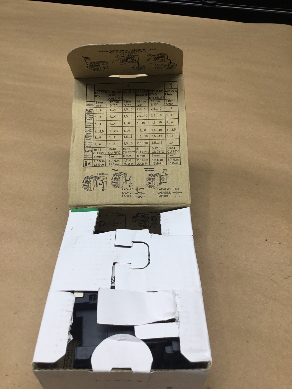 SCHNEIDER ELECTRIC Contactor CAD32T7 480V 50/60Hz #720K149