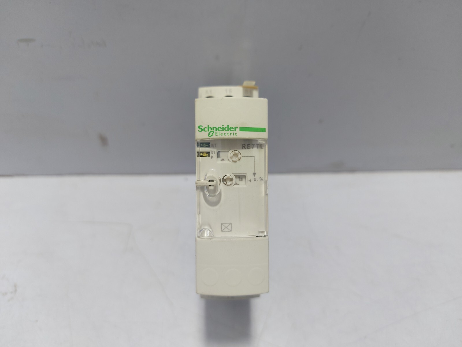 Schneider RE7TL11BU On Delay Timer Relay RE7 TL11BU