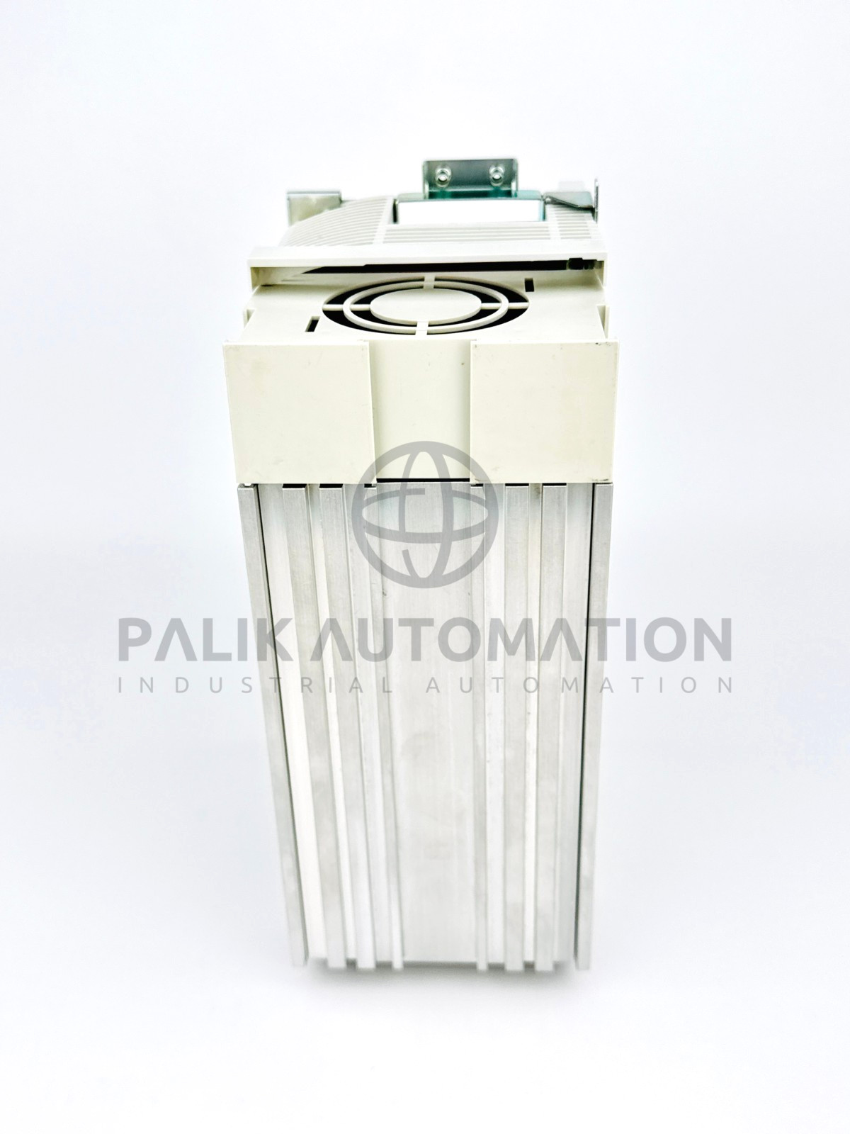 LENZE E82EV402K4C E82EV402_4C INVERTER 8200 SERIES 4.0kW 13015735 3D35 NEW