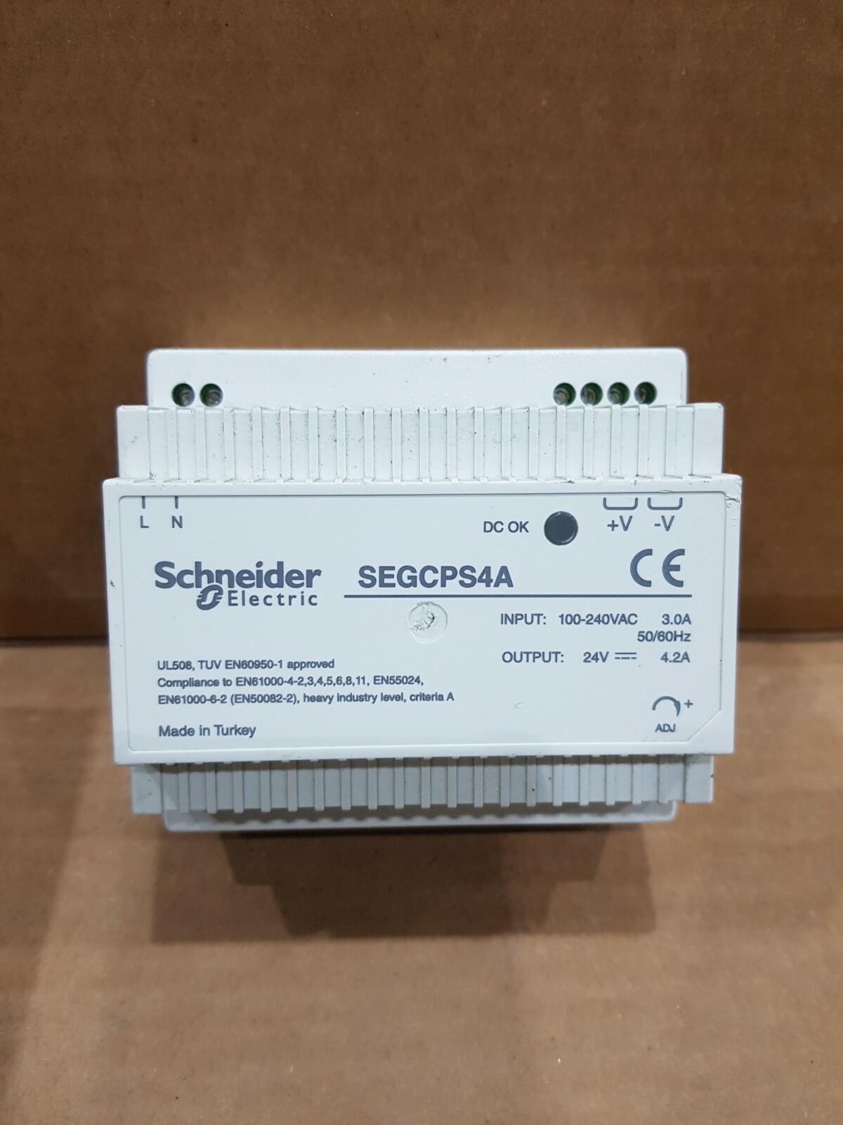 Schneider SEGCPS4A IN 100-240VAC OUT 24V -4.2A
