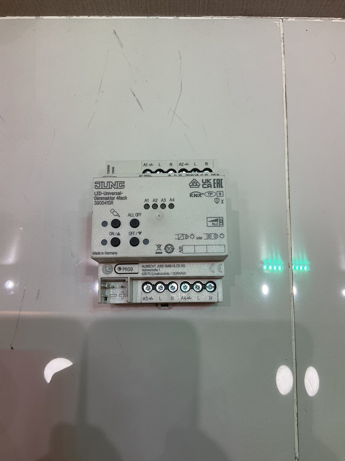 JUNG 390041SR UNIVERSAL DIMMING ACTUATOR