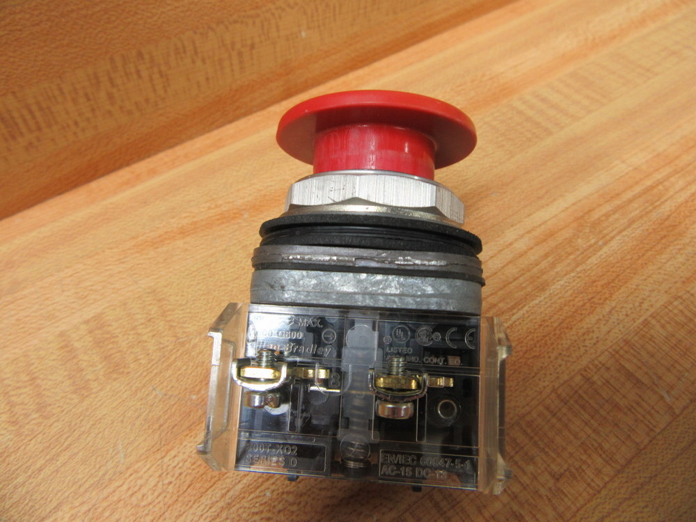 Allen Bradley 800T-D6 Push Button 800TD6 Red W/800T-XA
