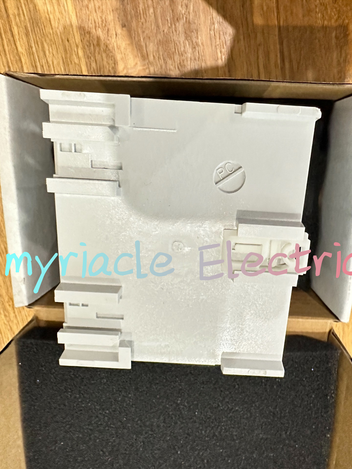 ABB 2TLA020070R1700 Programmable Safety Controlle Brand New Fast FedEx or DHL#L