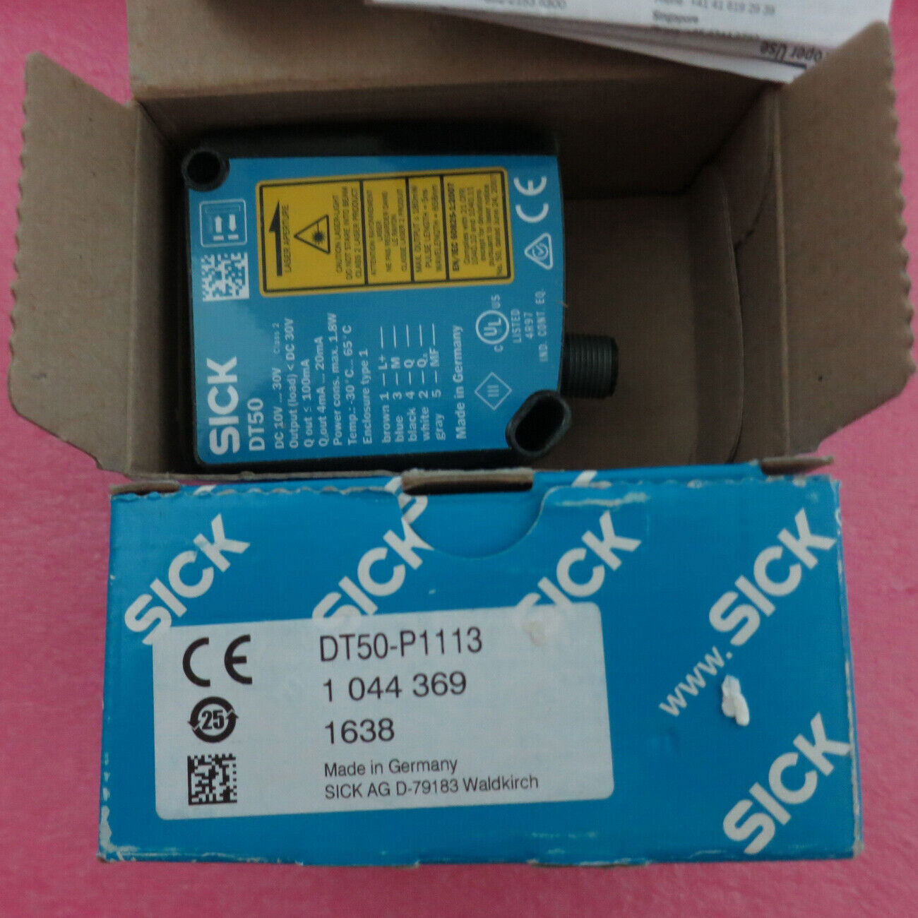Sick DT50-P1113 Laser Ranging Sensor New One DT50P1113