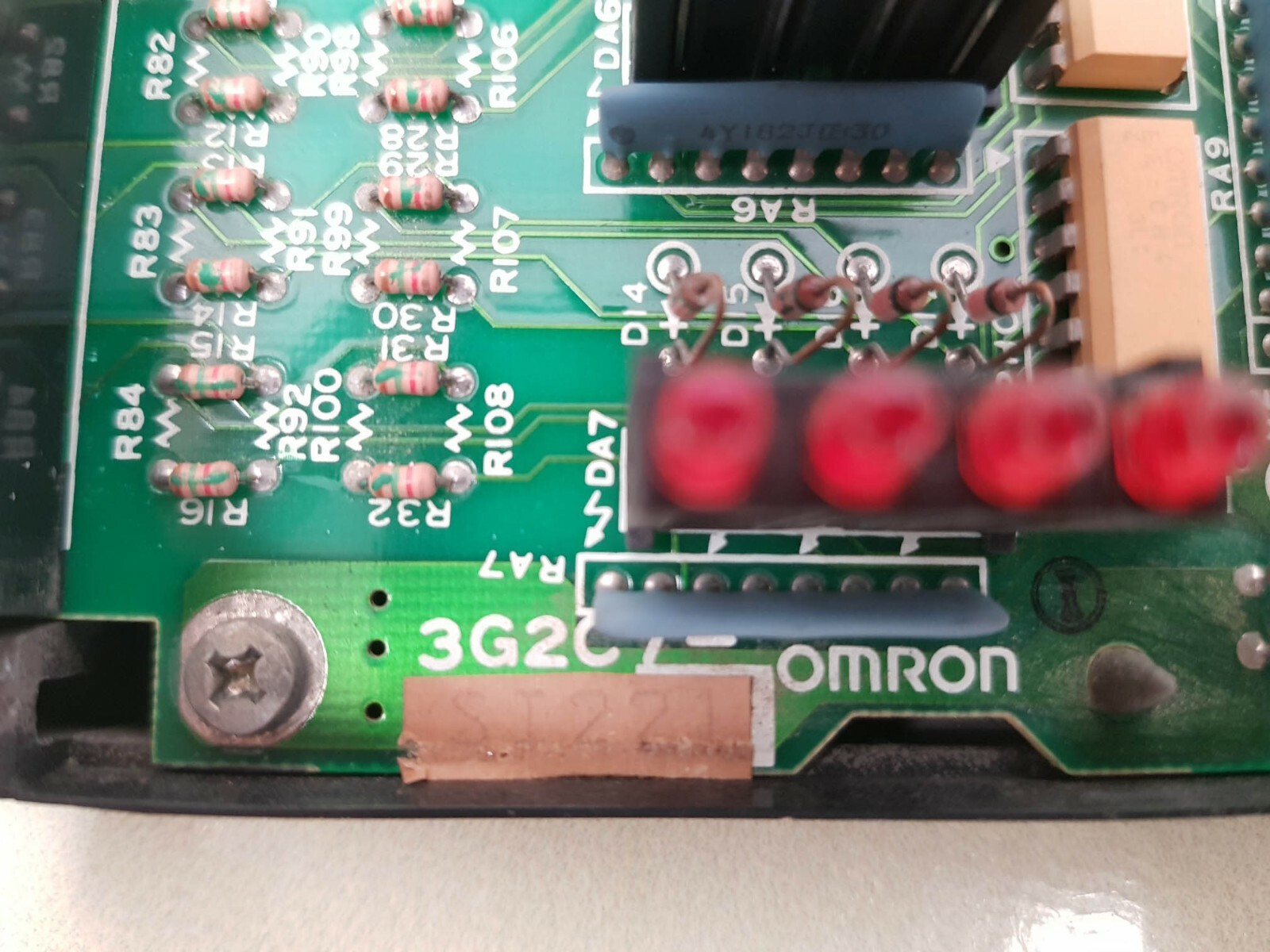OMRON C20-SI221 3G2c7-Si221 i/o Unit 24Vdc 7Ma , Socket Only