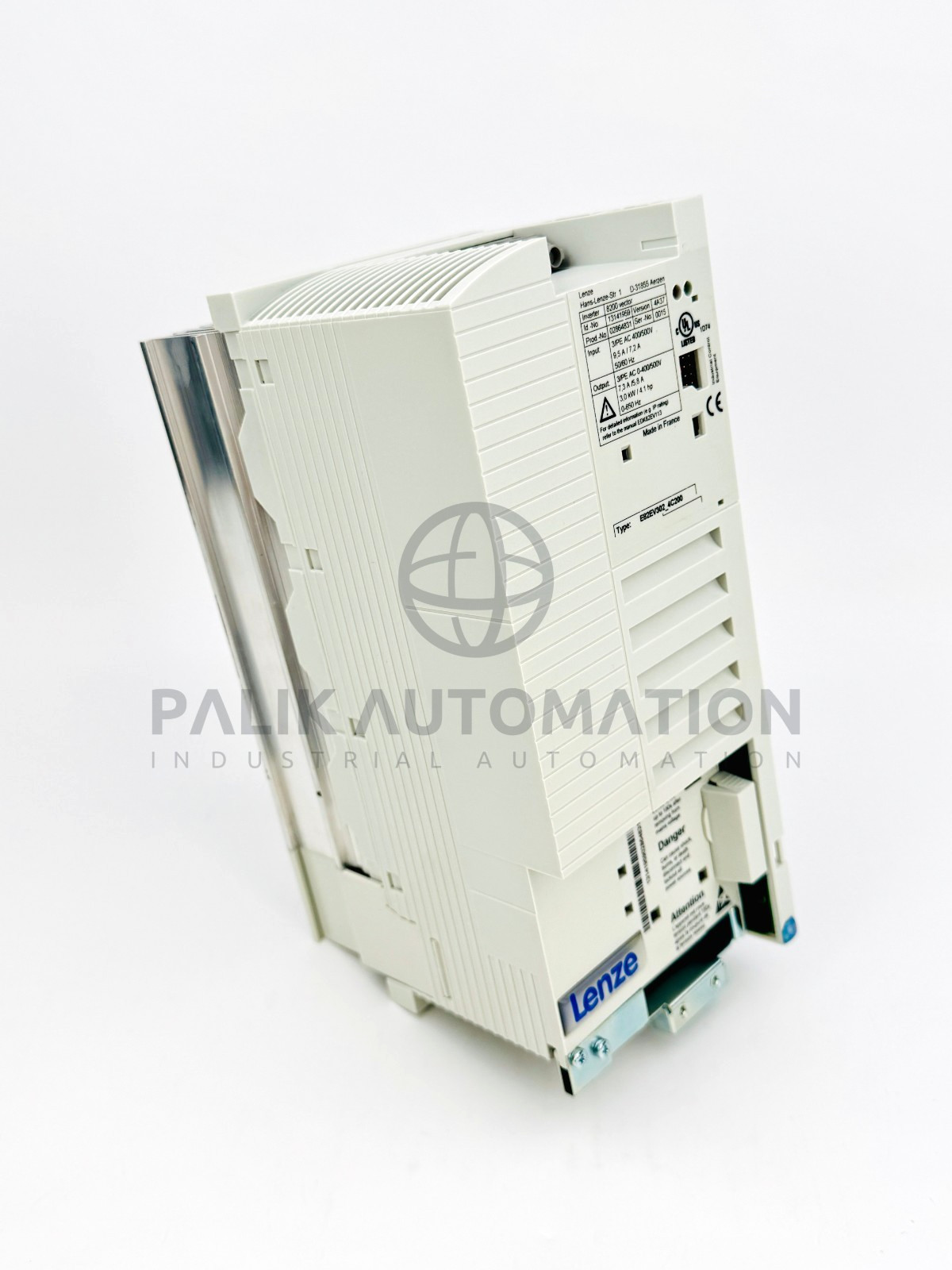 LENZE E82EV302K4C200 E82EV302_4C200 INVERTER 8200 SERIES 3.0kW 13141959 NEW