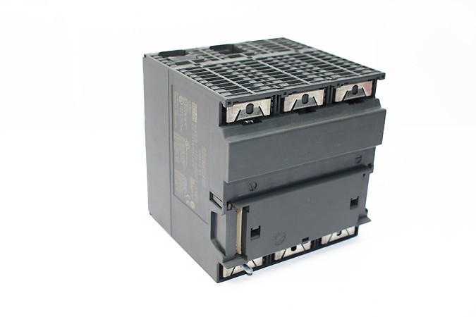 SIEMENS 6ES7 313-5BG04-0AB0 COMPACT CPU / SIEMENS 6ES7313-5BG04-0AB0
