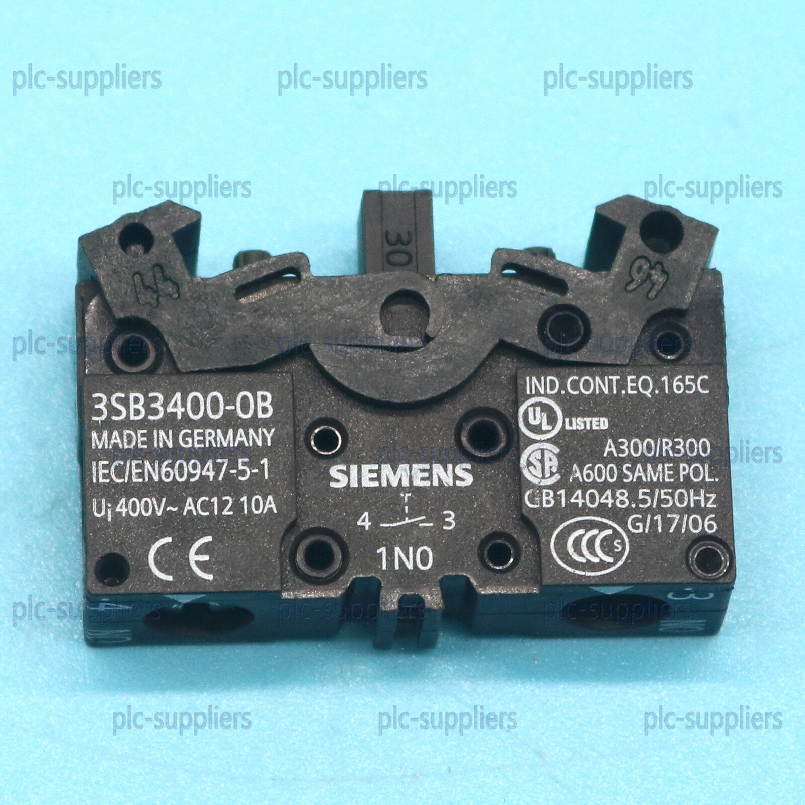 One NEW SIEMENS 3SB3400-0B 3SB3400-0B pushbutton contact block fast delivery