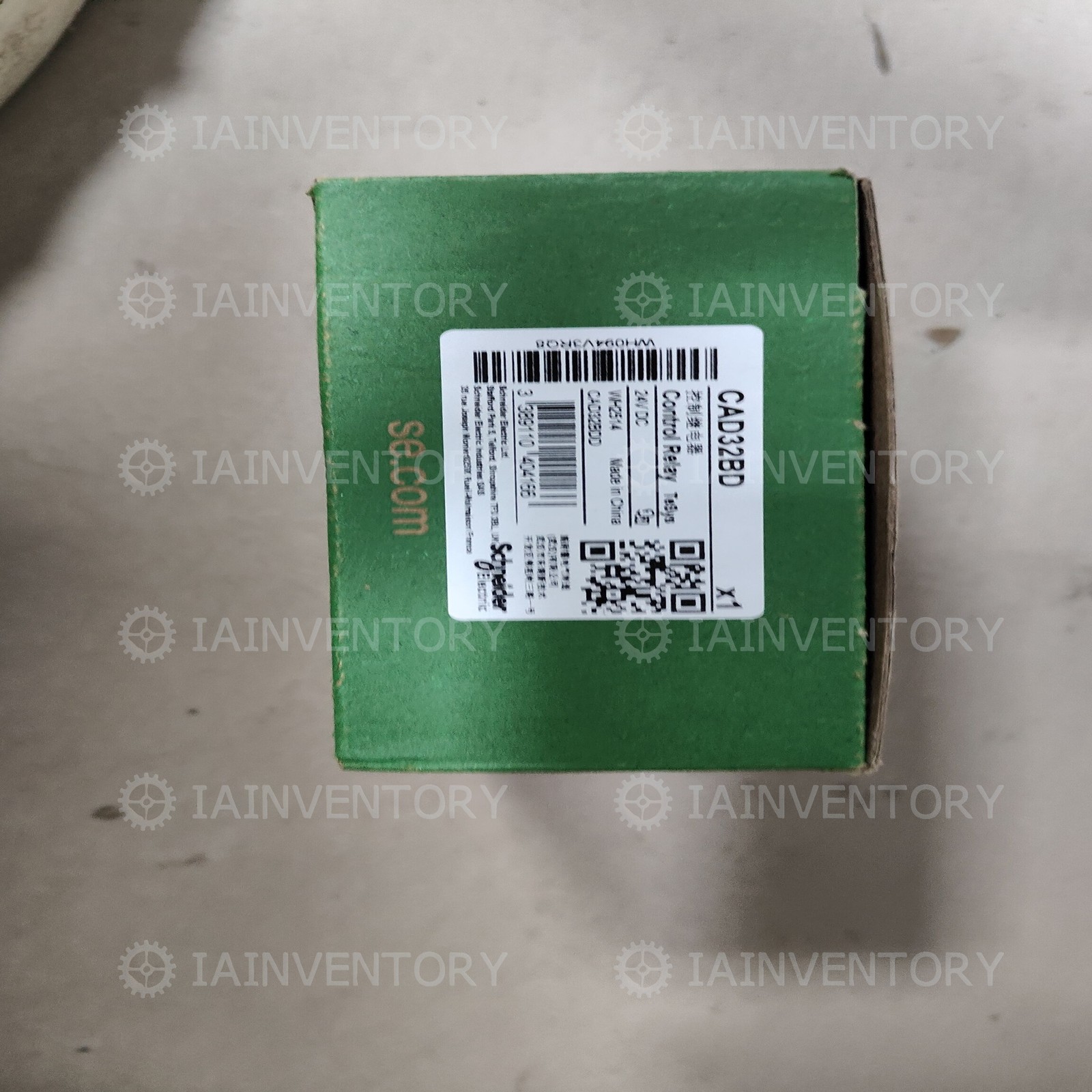 REAL US STOCK Brand New CAD32BD Schneider Fast Delivery