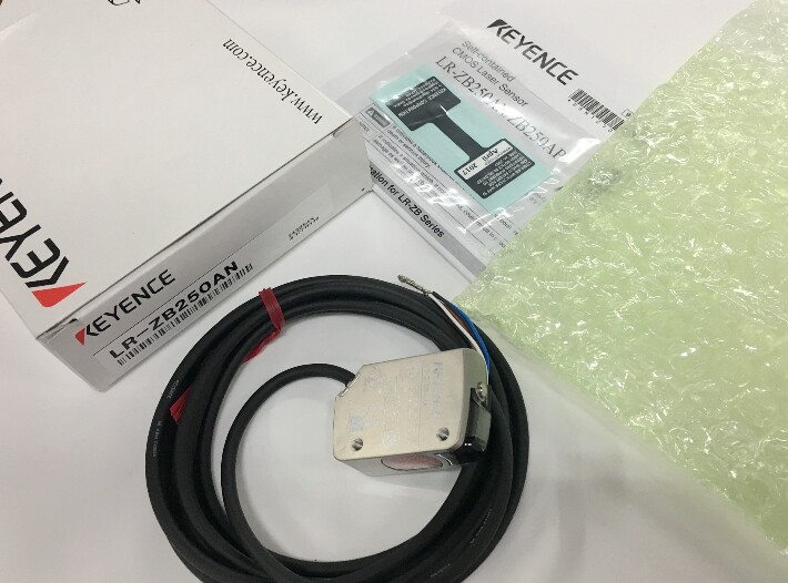 1PC KEYENCE LR-ZB250AN LRZB250AN Laser Sensor New In Box Expedited Ship