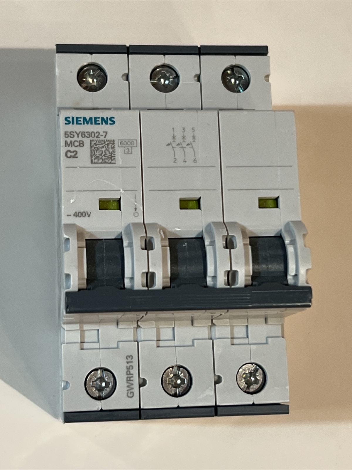 SIEMENS 5SY6302-7 MCB C2 400V, 50/60HZ New & free Shipping