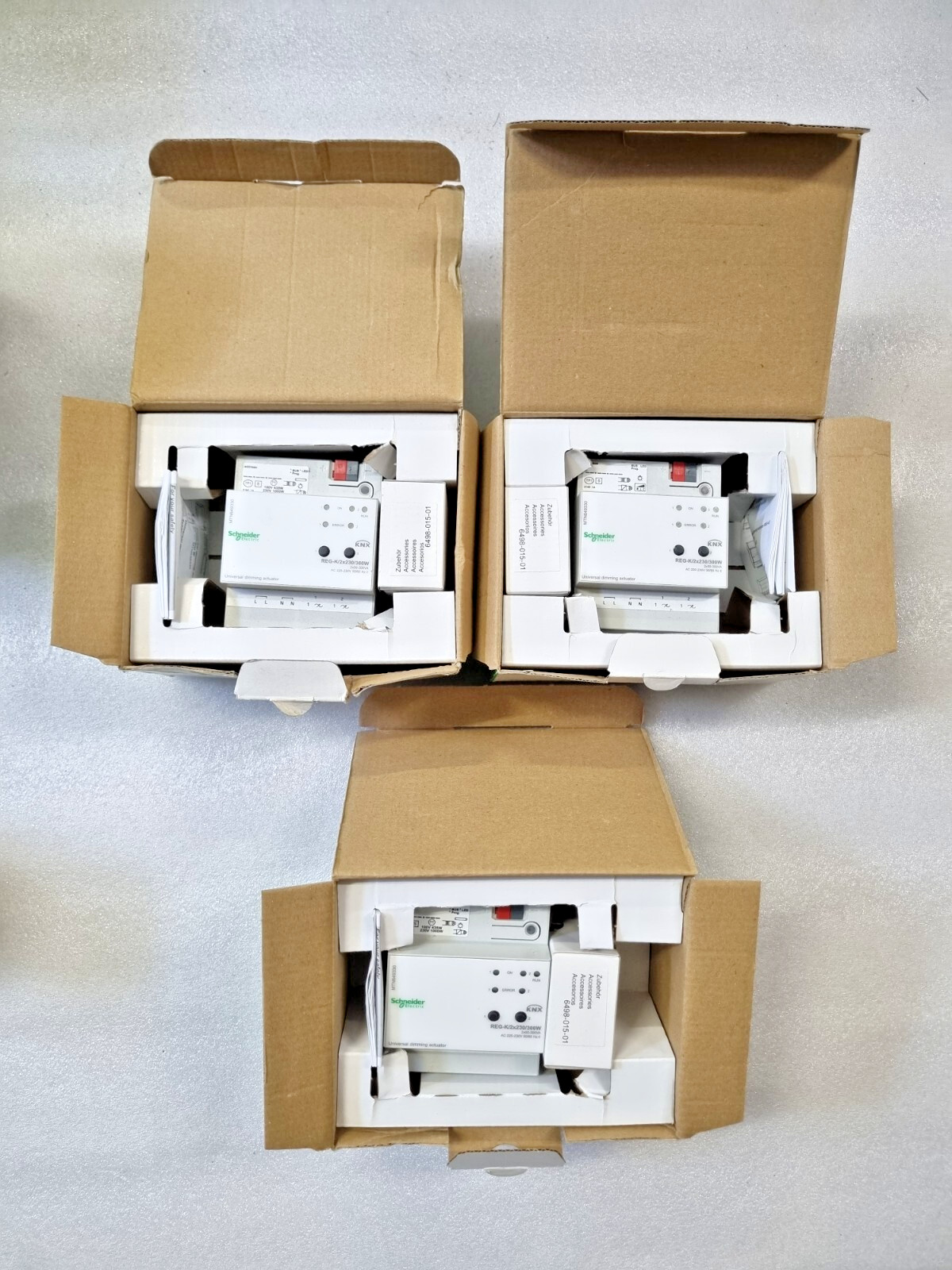 Schneider MTN649330 Universal dimming actuator REG-K/2×230/300W, SET OF 3