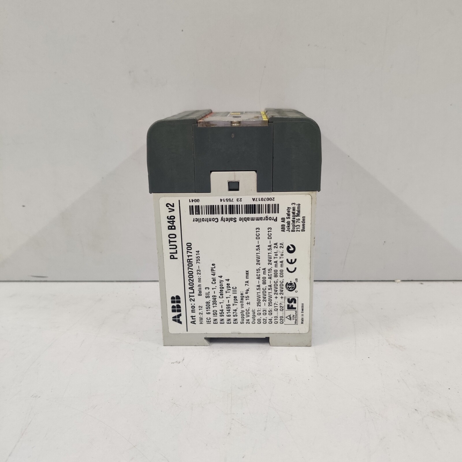 ABB PLUTO B46 V2 safety relay 2TLA020070R1700