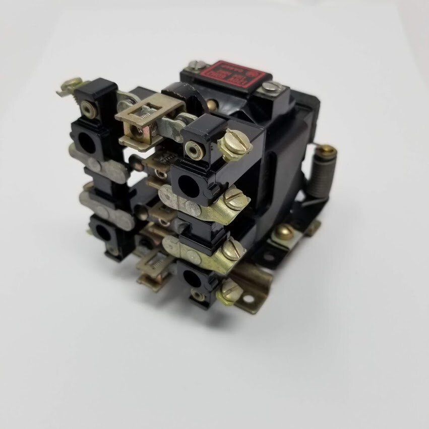 ALLEN BRADLEY 700-B220A1 / 700B220A1 Relay Contactor 120VAC 4P 2NO/2NC (IN BOX)