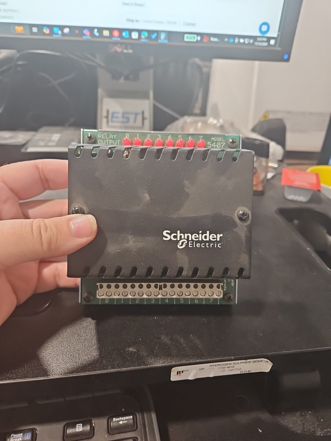 Schneider Electric TBUX297126 8 Point Digital Relay Output Module