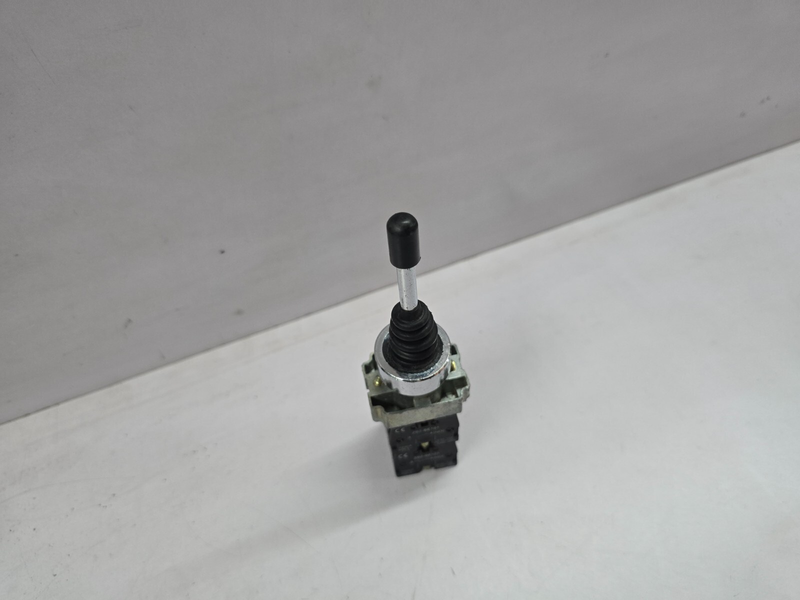 Schneider ZB2-BE101 Contact Block Joystick Controller 10(6)A 400V