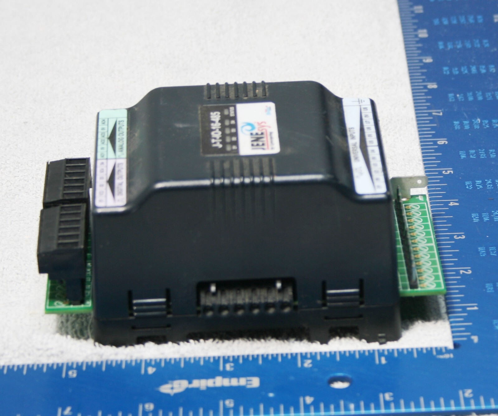 JENE-PC series 16 pt remote I/O module 8 Universal In 4 Analog Out J-T-IO-16-485