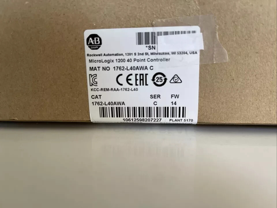 Surplus Sealed Allen-Bradley 1762-L40AWA MicroLogix 1200 40 Point Controller