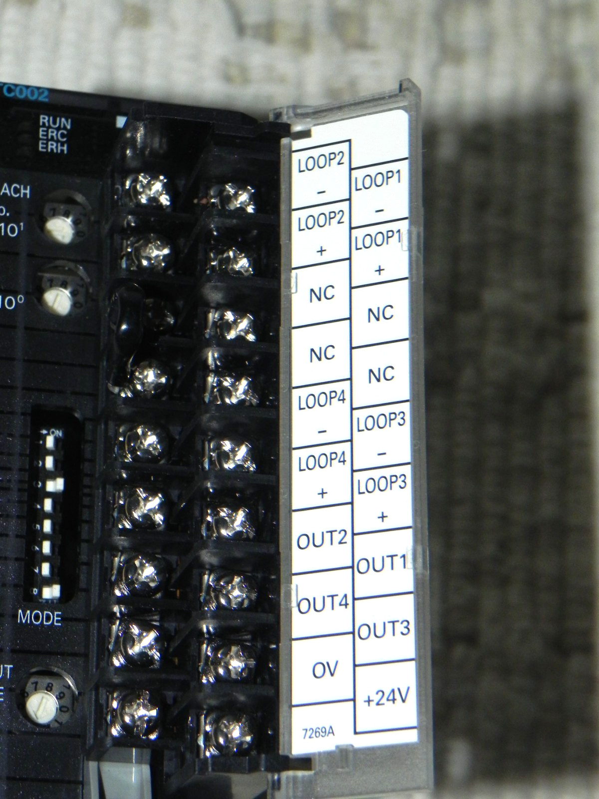 Omron CJ1W-TC002 Temperature Control I/O Module, 4 Analog Inputs, Auto-tuning