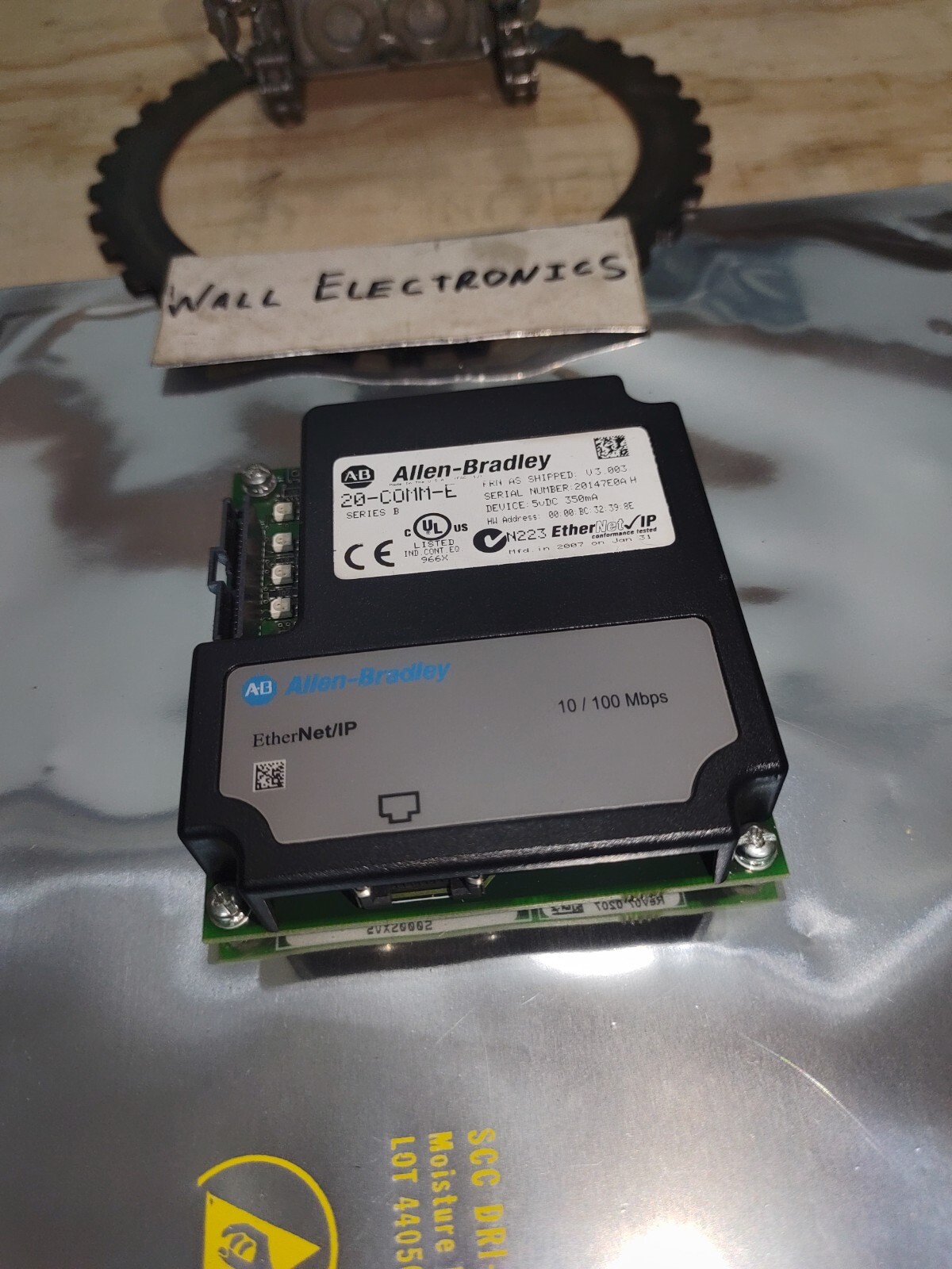 Allen Bradley 20-COMM-E Series B Ethernet/IP =Used= With 194706-Q01 Cable