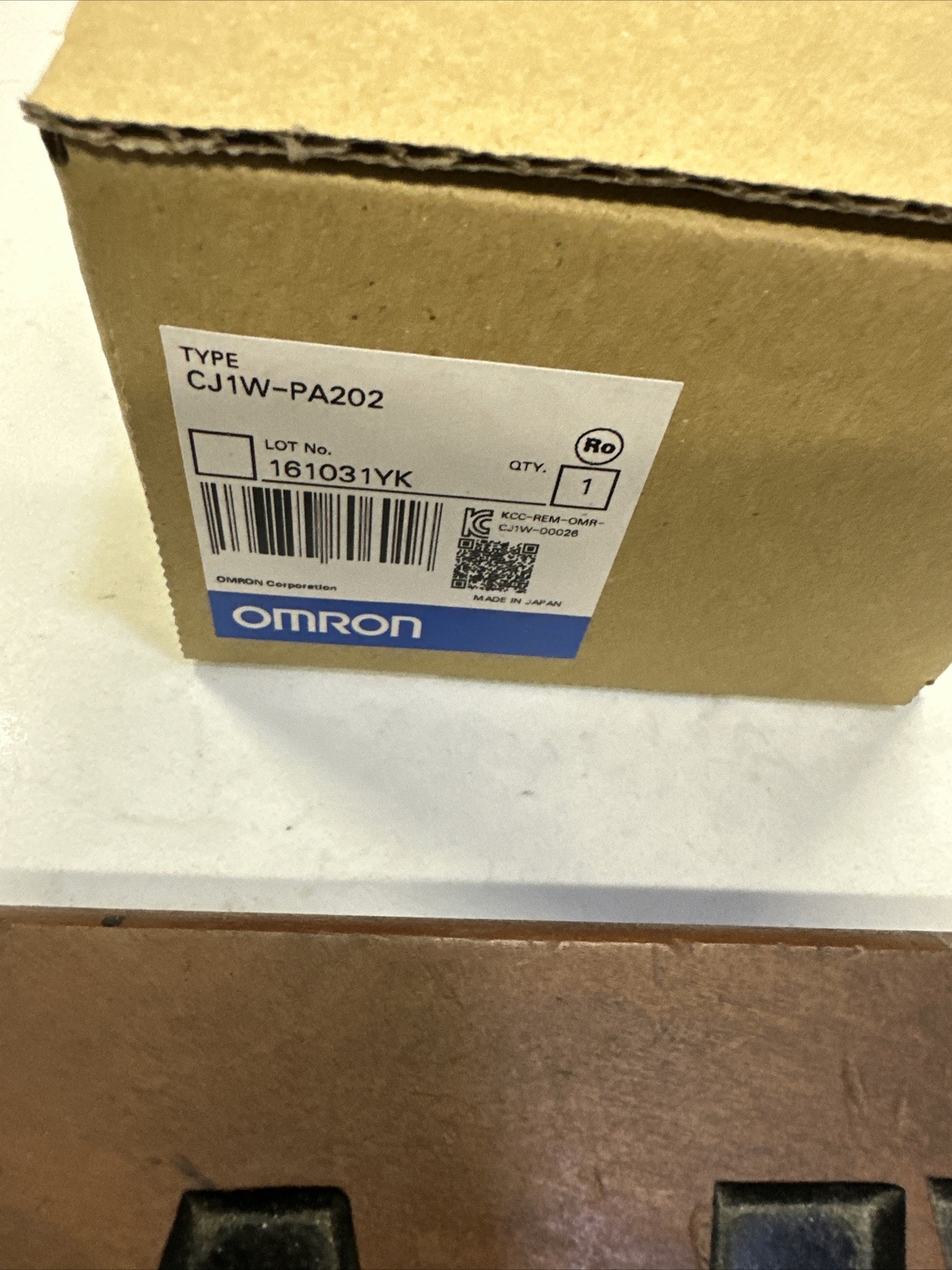New OMRON CJ1W-PA202 CJ1WPA202 Rack Mount Power Supply Unit in box SEALED