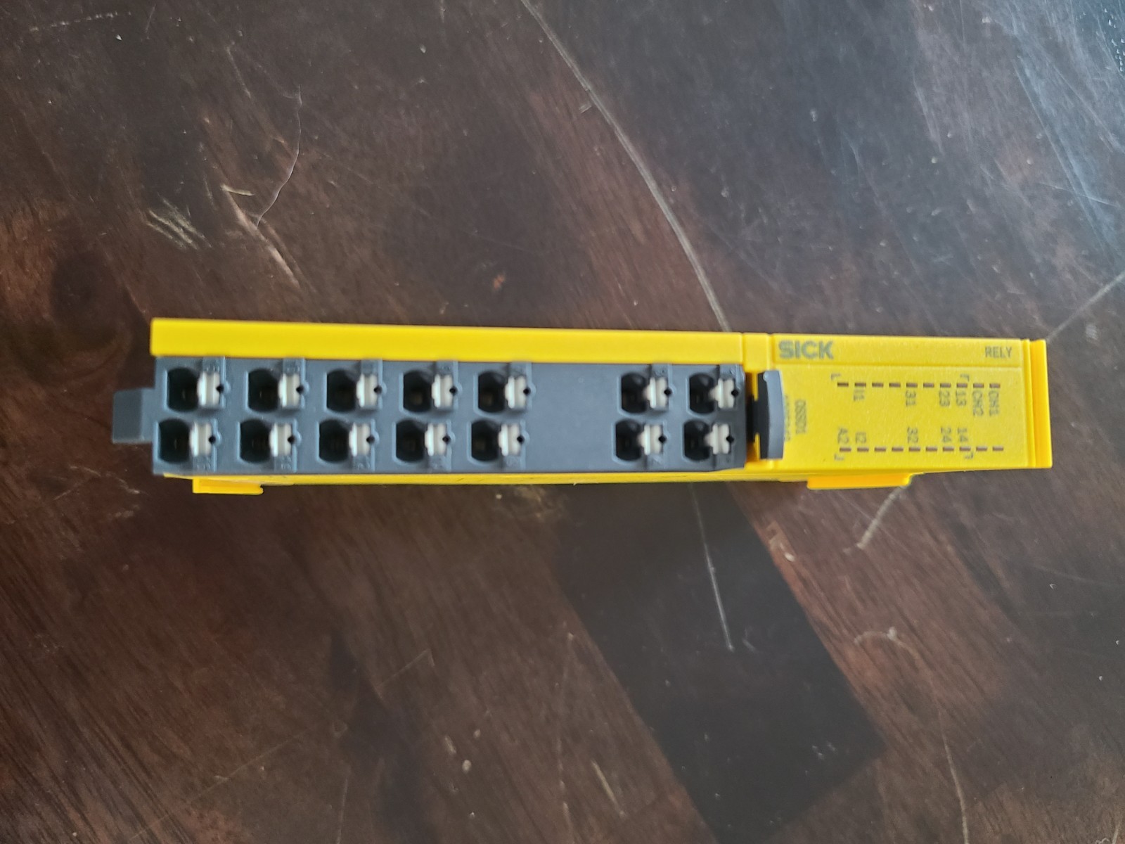 SICK RLY3-0SSD100 Safety Relay 1085343