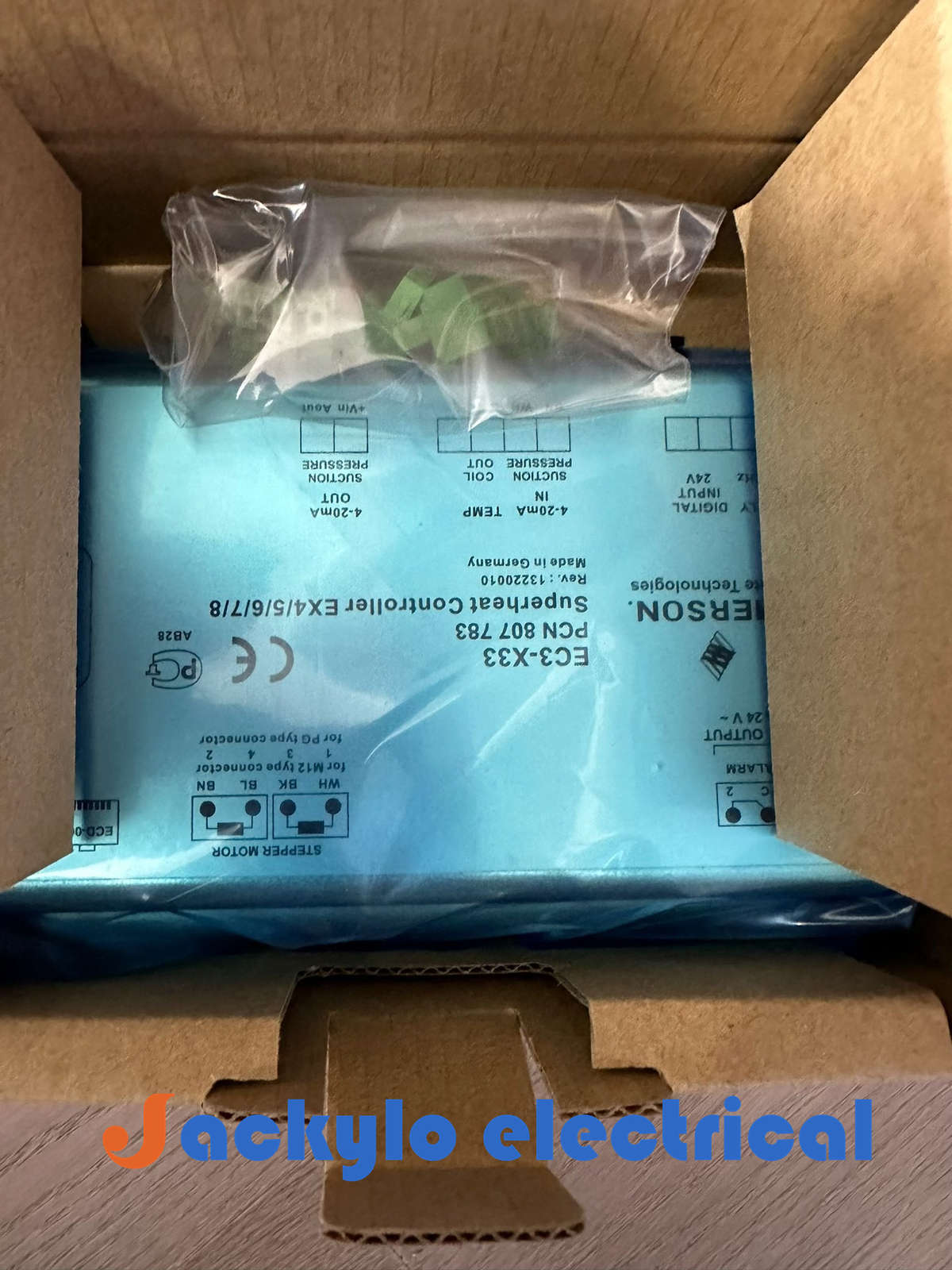 1 PC NEW-OPEN-BOX EXD-U00 Controlle Expedited Shipping