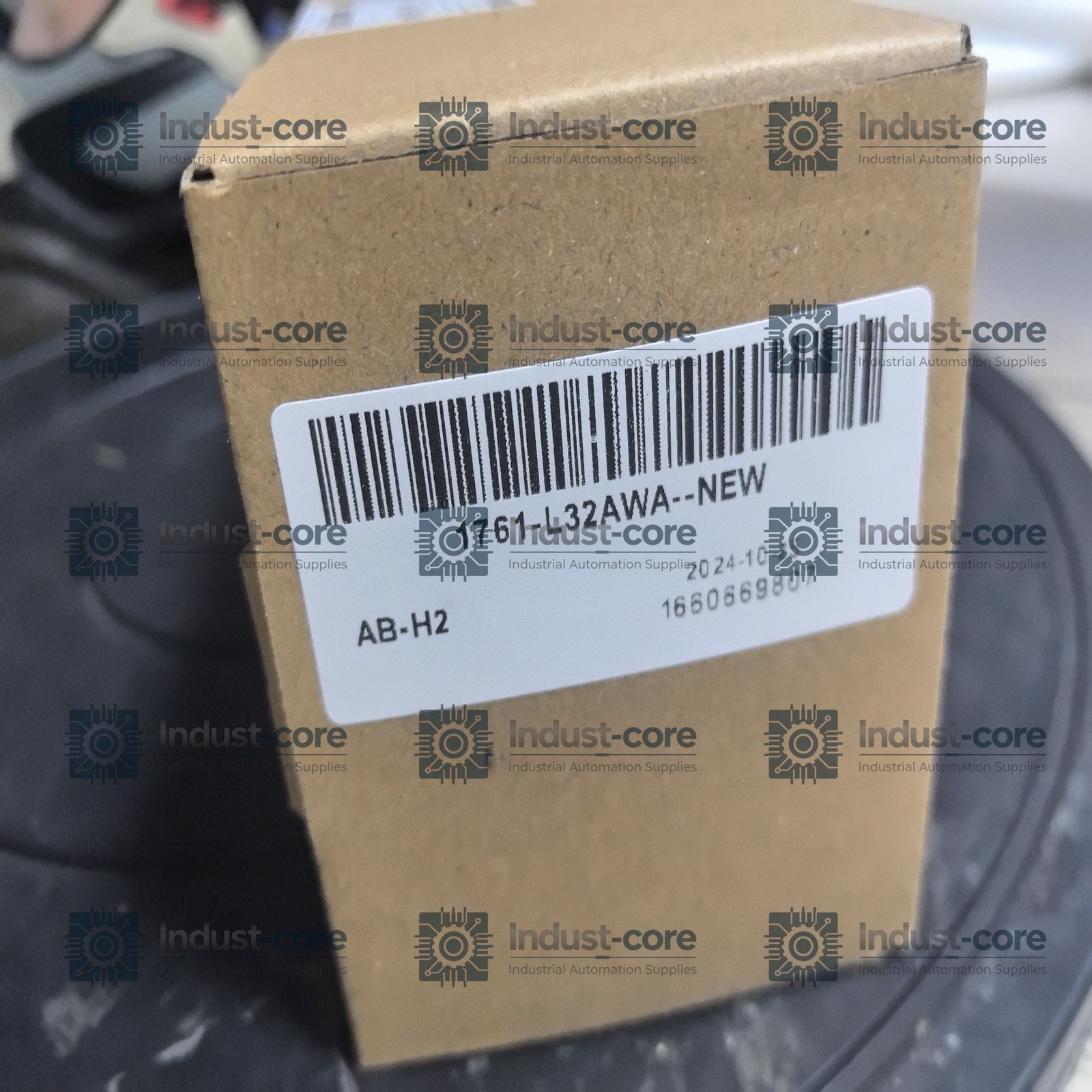 NEW 1761-L32AWA 1000 32 Point Controller 1761L32AWA