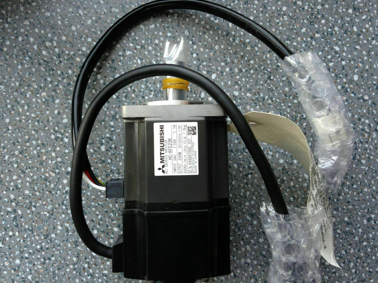 MITSUBISHI HC-KFE23K AC SERVO MOTOR New In Box HCKFE23K Expedited Shipping
