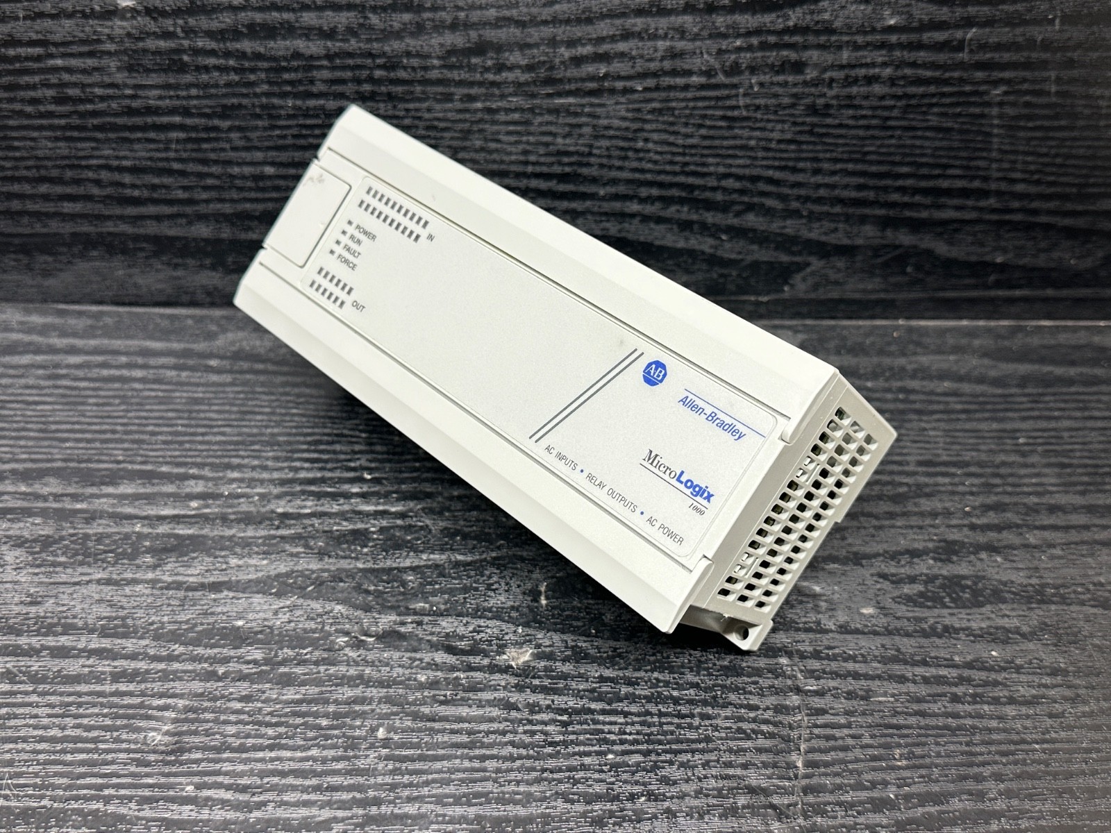 Allen Bradley 1761-L32AWA Ser E FRN 1.0 MicroLogix 1000 Controller CPU 32 Point