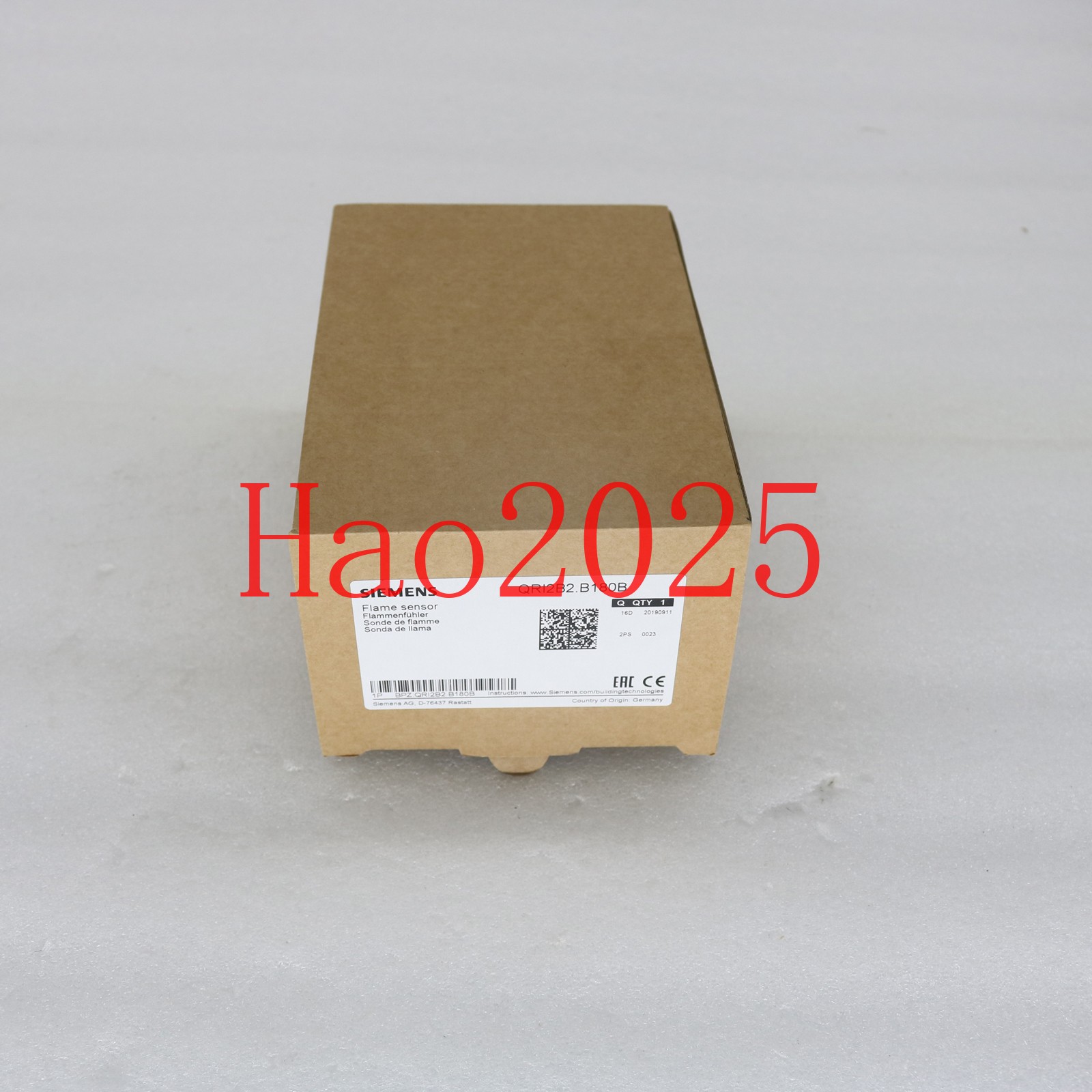 New SIEMENS ONE flame detector QRI2B2.B180B QRI2B2.B180B 1 year warranty