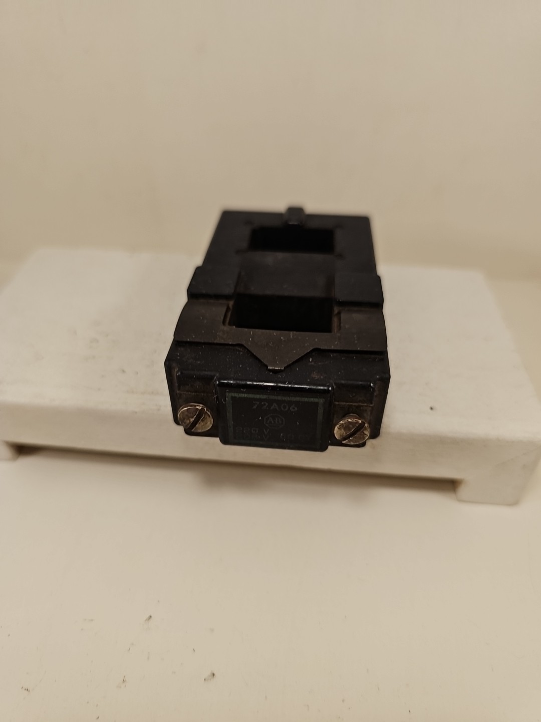 New ALLEN BRADLEY 72A06 COIL 220V 60CY SIZE 2 SERIES K 2-3-4 POLE ONLY