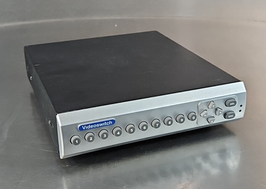 VIDEOSWITCH VI-P14 QUAD VIDEO PROCESSOR & SCREEN SPLITTER VIQ. Loc3B-12