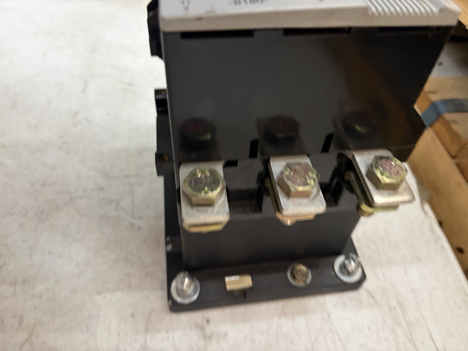 Allen-Bradley 100-B180N*3 Contactor Ser.B 120V 60Hz 110V 50Hz Free Shipping