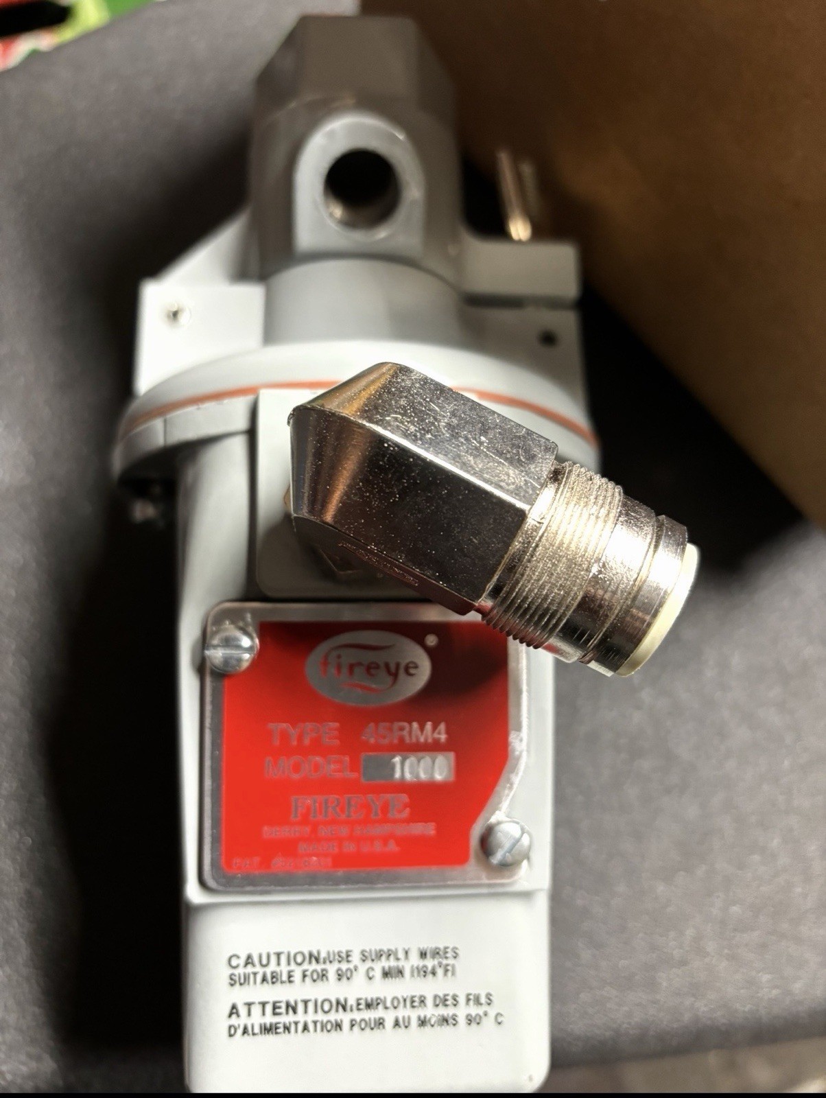 Fireye 45RM4-1000 24V DC Flame Scanner New