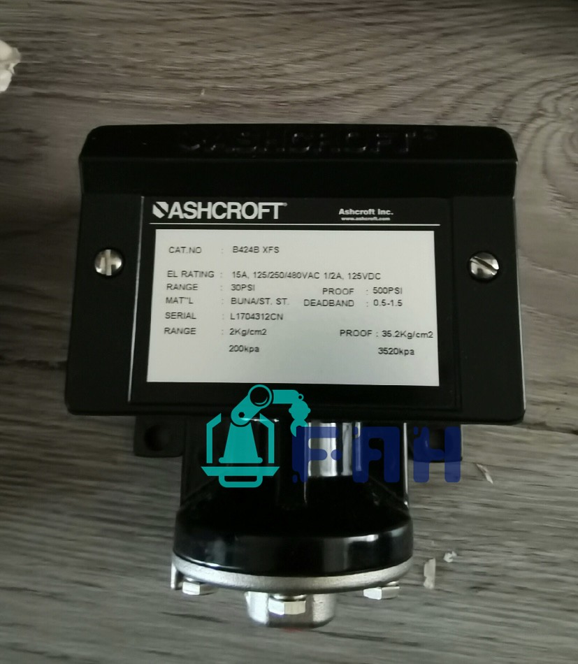 1pc B424B XFS new Pressure Switch
