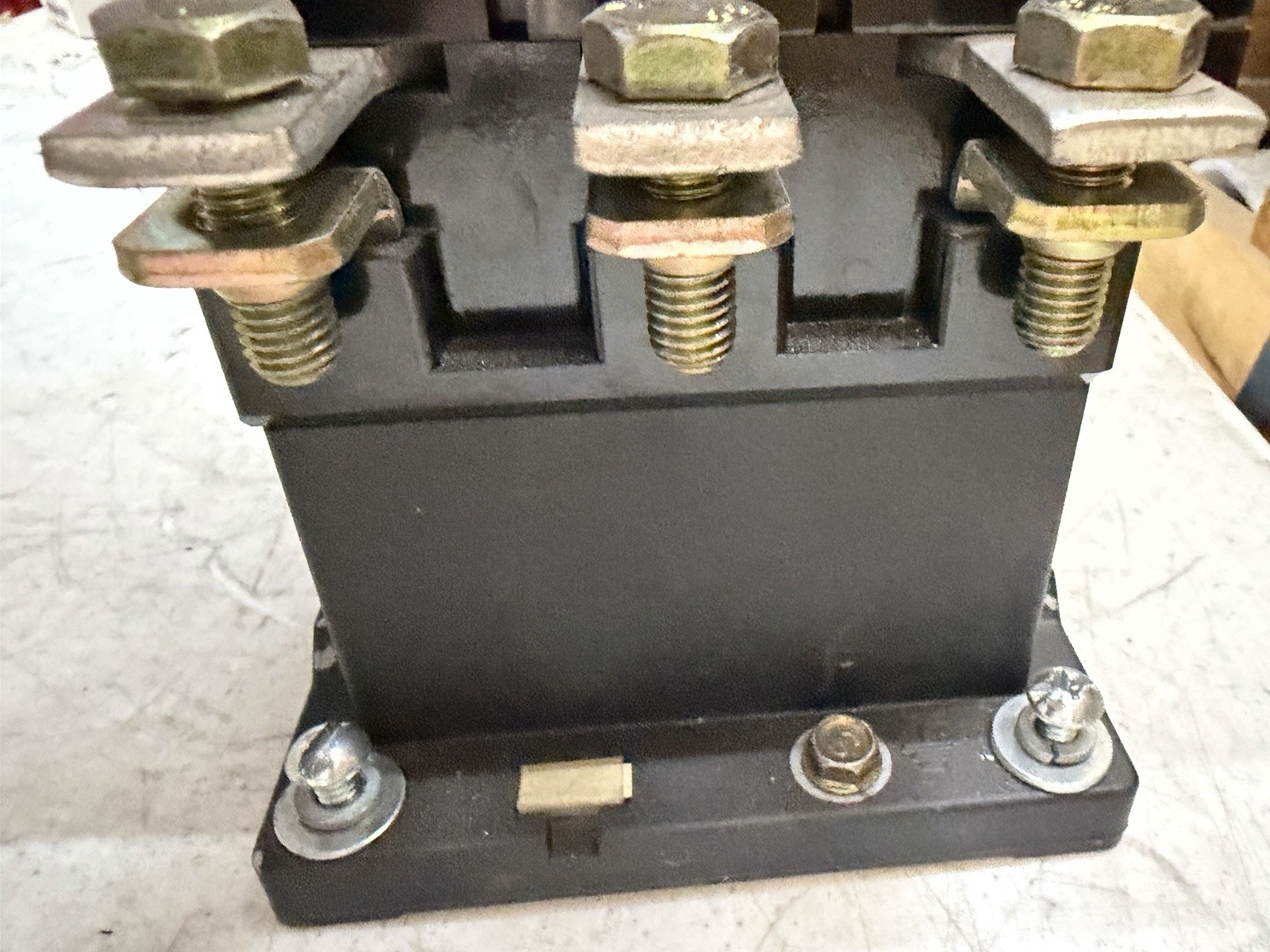Allen-Bradley 100-B180N*3 Contactor Ser.B 120V 60Hz 110V 50Hz Free Shipping