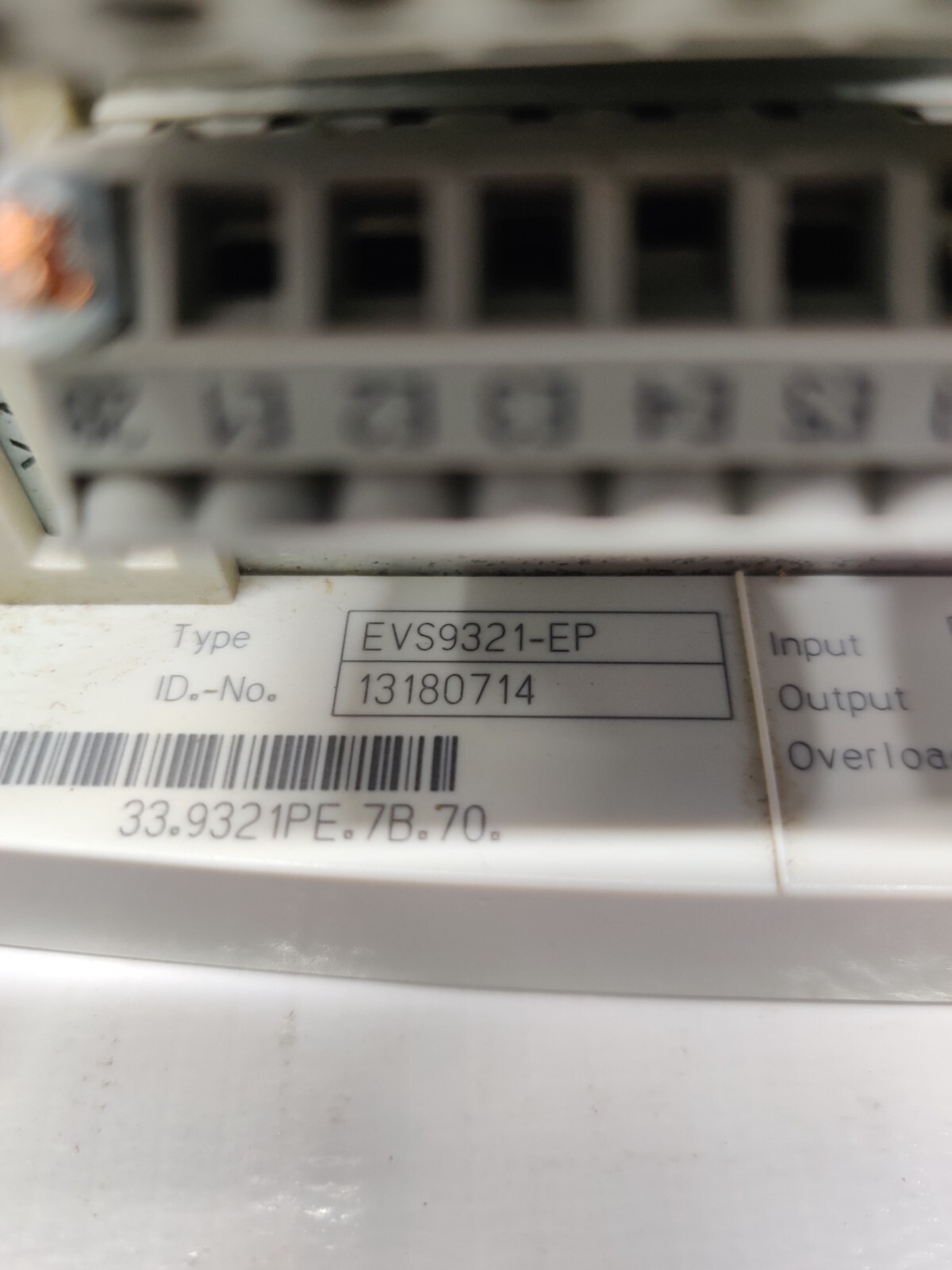 LENZE EVS9321-EP SERVO INVERTER ( USED CONDITION )