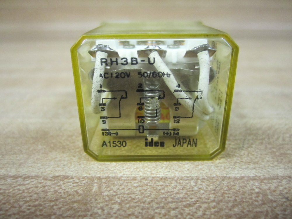 IDEC RH3B-U AC120V Ice Cube Relay RH3BUAC120V