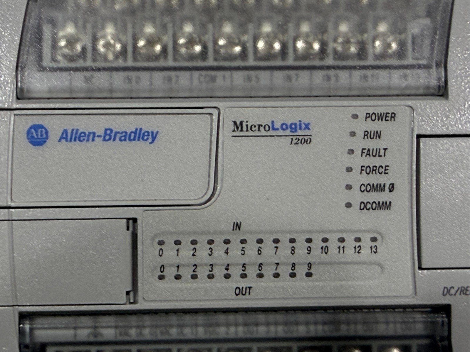 Allen-Bradley MicroLogix 1200 24VDC Programmable Logic Controller (1762-L24BXB)