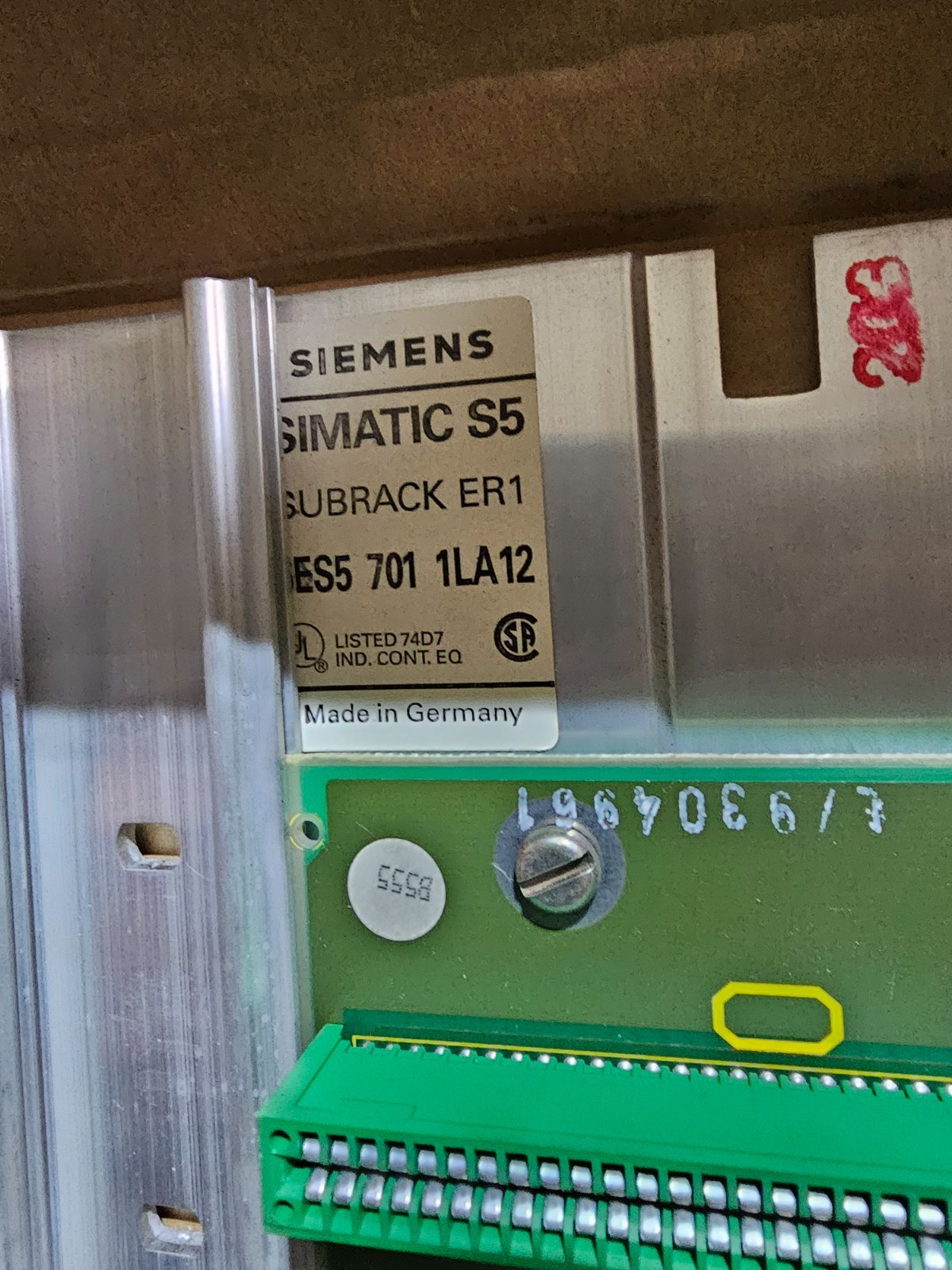 Open box SIEMENS s5 subrack er1 6ES5701-1LA12
