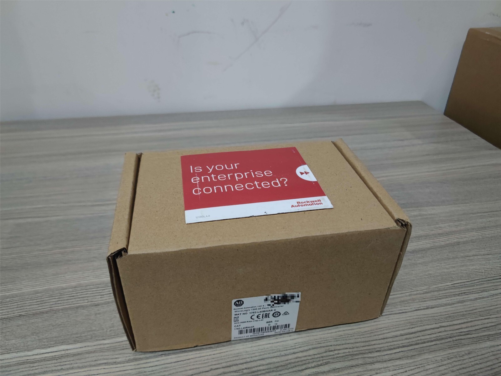 Allen-Bradley MicroLogix 1200 40 Point Controller 1762-L40BWAR US Free Tax