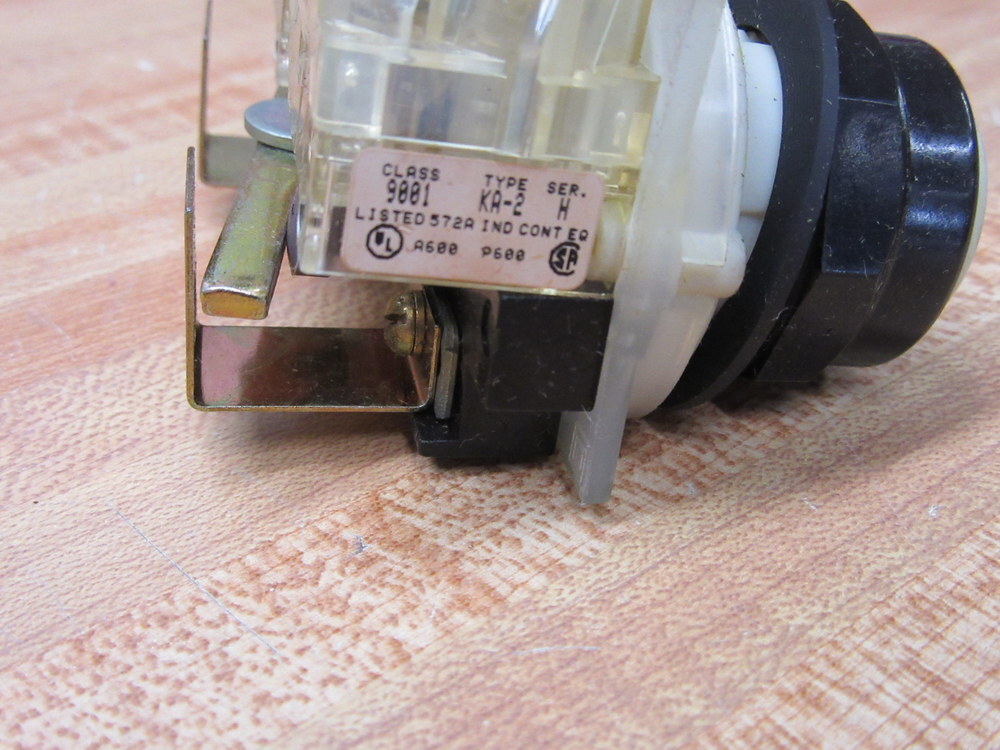 Square D 9001-SKRU-11 Pushbutton SKRU-11 W/(2) 9001 KA-2
