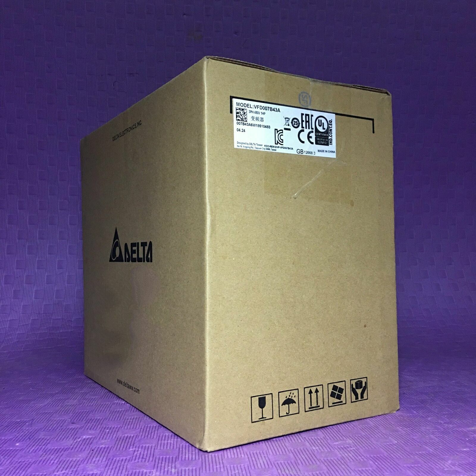 For DELTA VFD007B43A VFD 007B43A Inverter 0.75KW 380V New