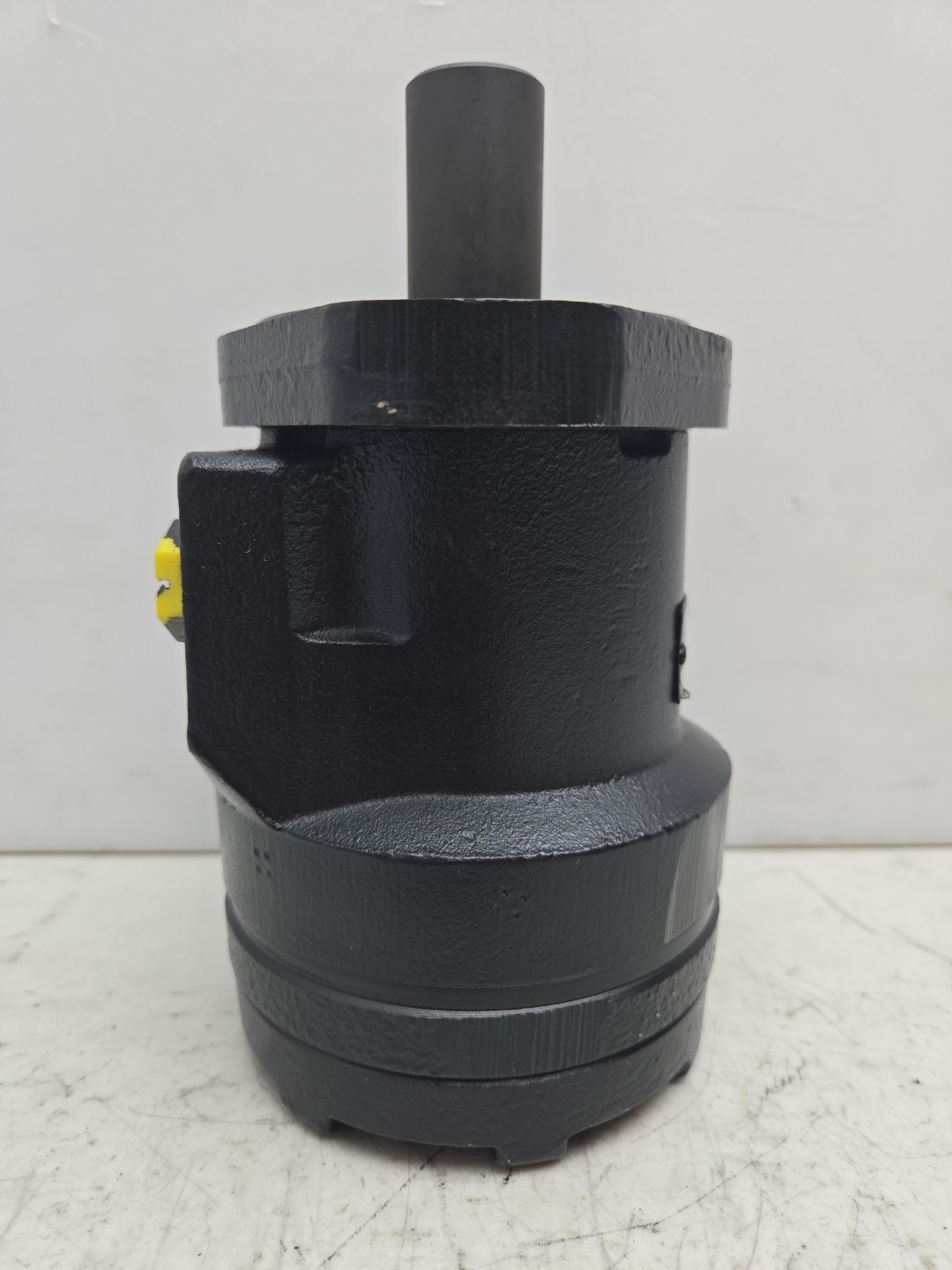 Eaton Char-Lynn 103-1035-010 Industrial Hydraulic Motor New See Pictures
