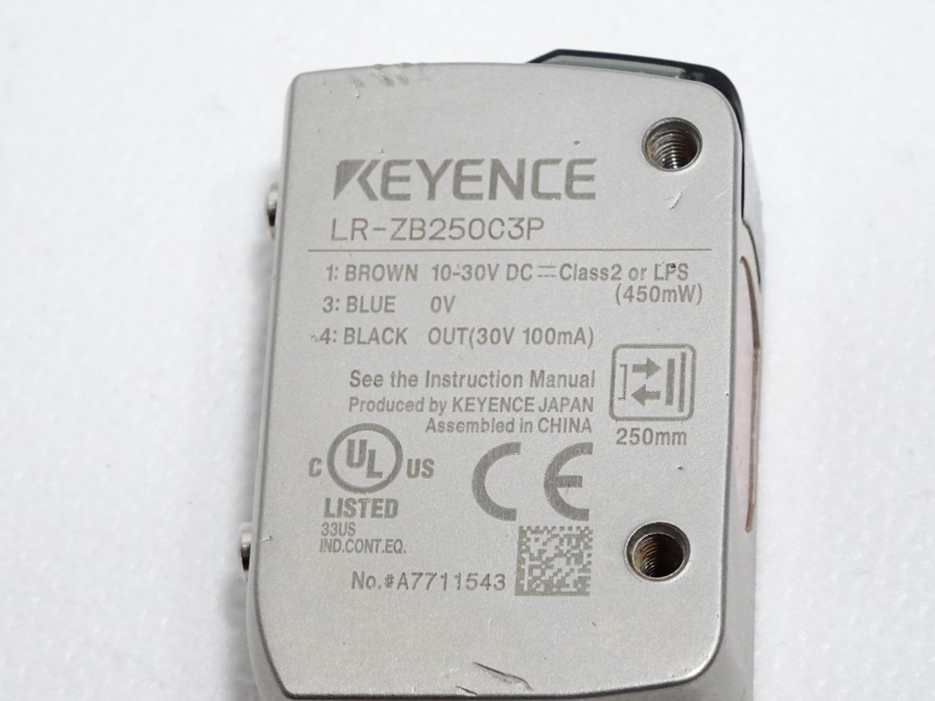 Keyence LR-ZB250C3P Distance Based Laser Sensor