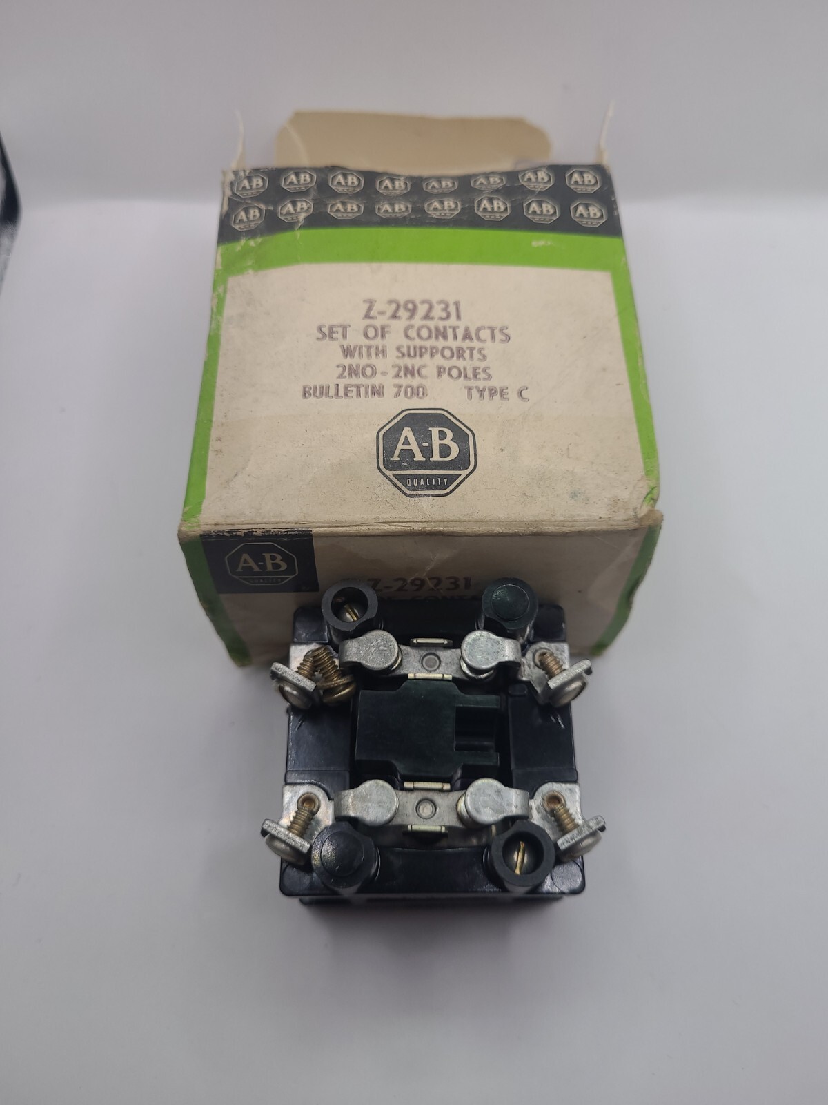 ALLEN BRADLEY Z-29231 SET OF CONTACTS WITH SUPPORTS 2NO-2NC POLES bulletin 700 C