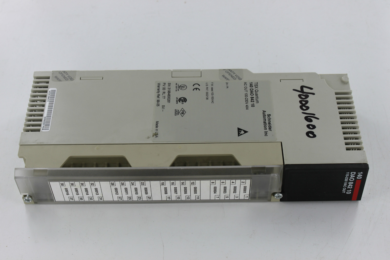Schneider TSX Quantum 140 DAO 842 10 AC OUT 100-230V 4 X 4