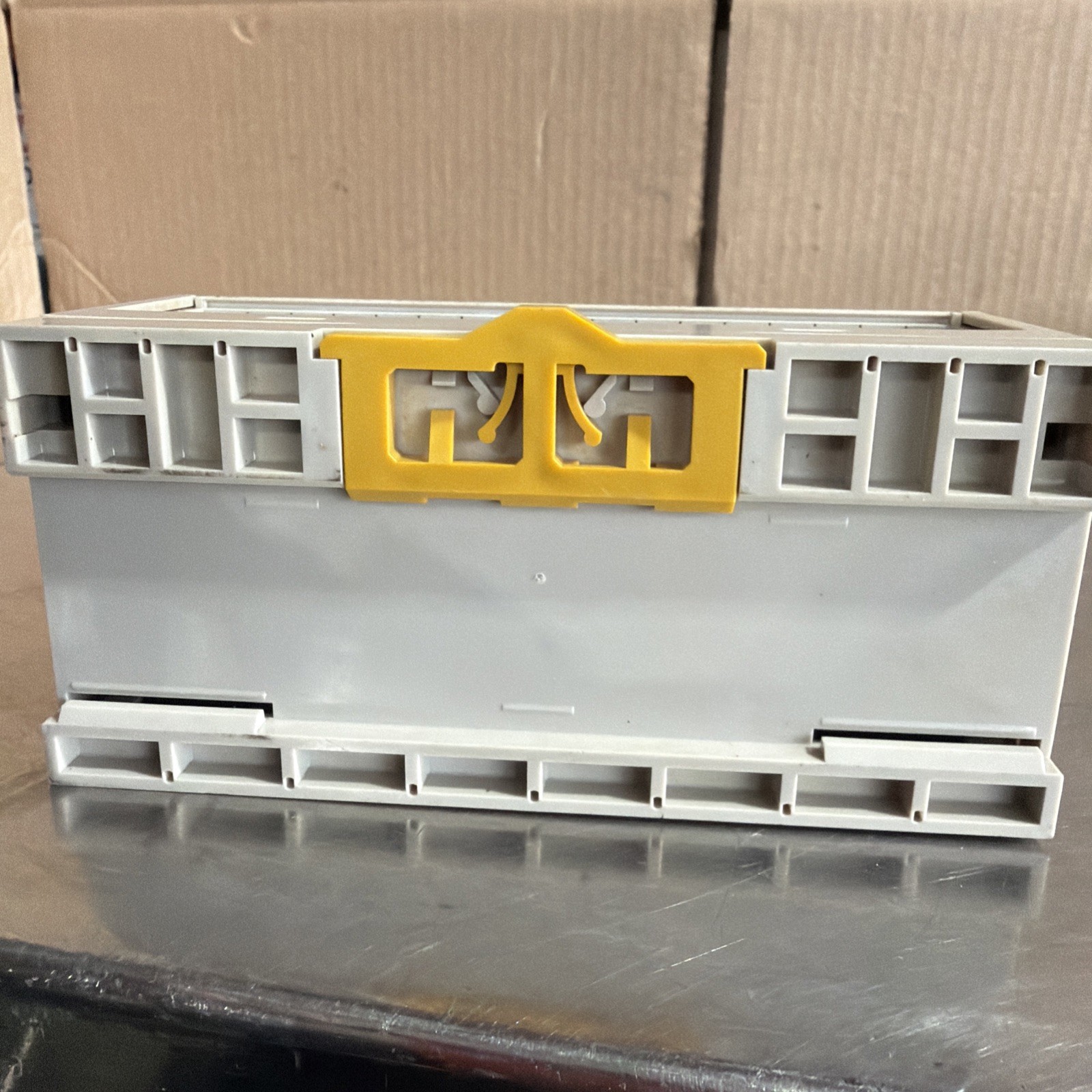 OMRON GT1-BSC01 DIGITAL INPUT UNIT 24VDC 16 POINT